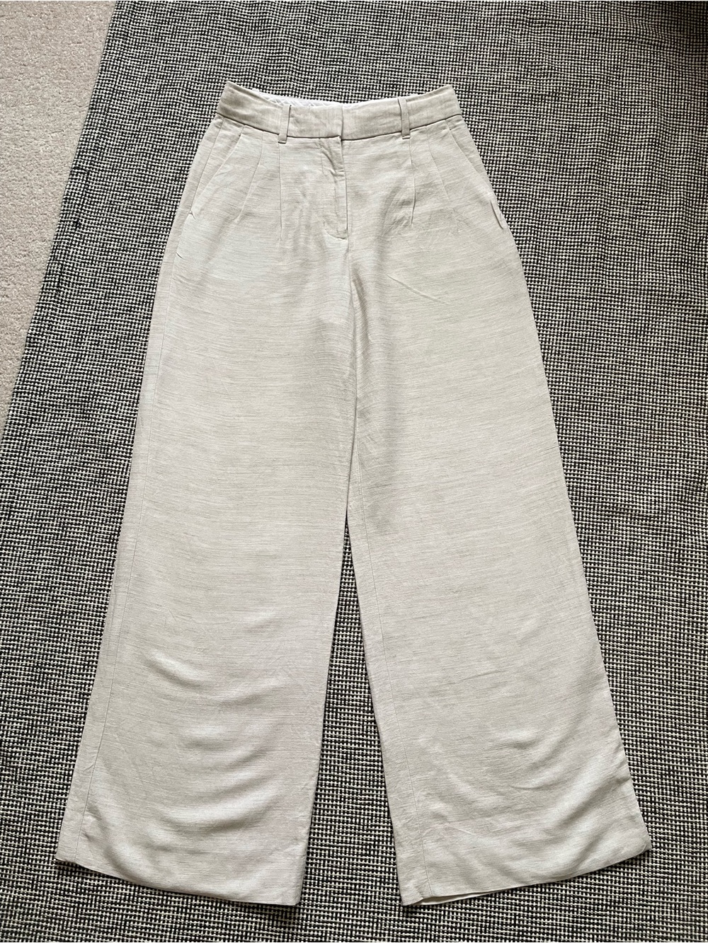Aritzia Effortless pant linen